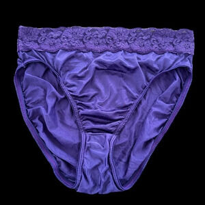 Vintage Victoria’s Secret Gold Label size 6 Purple Lace Waist Shiny Panties sexy